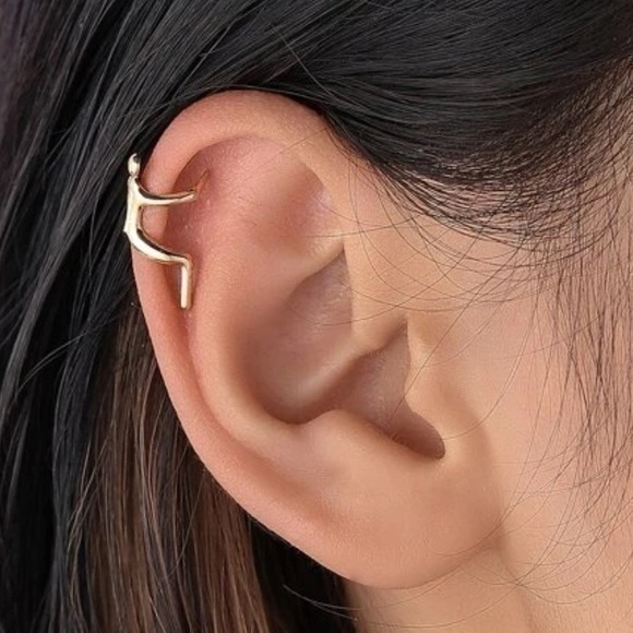 Modern Figurine Ear Cuff Golden - Picture 1 of 6
